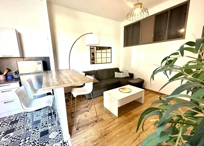 Spacious Cocoon Close To The Beach